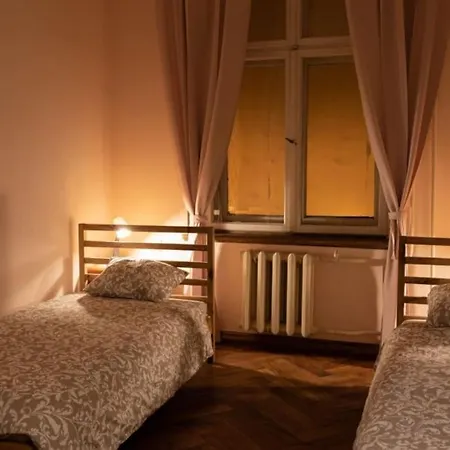 Horse House Apartment *