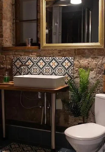 Horse House Apartment